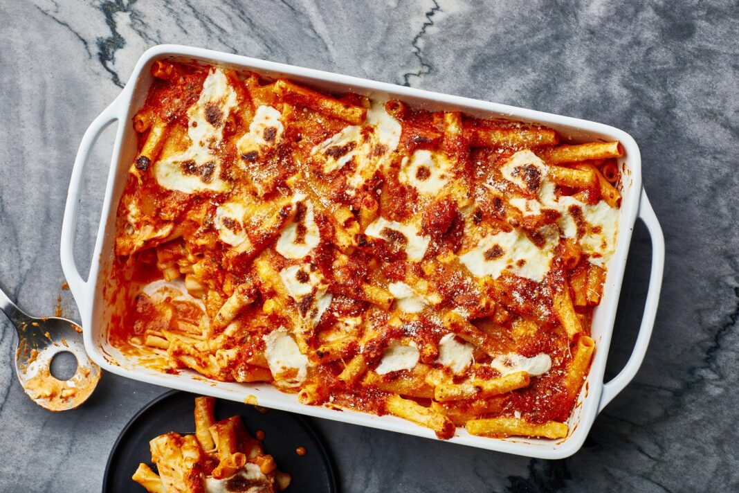 Indulgent and Delicious: 19 Irresistible Baked Pasta Recipes for Ultimate Comfort
