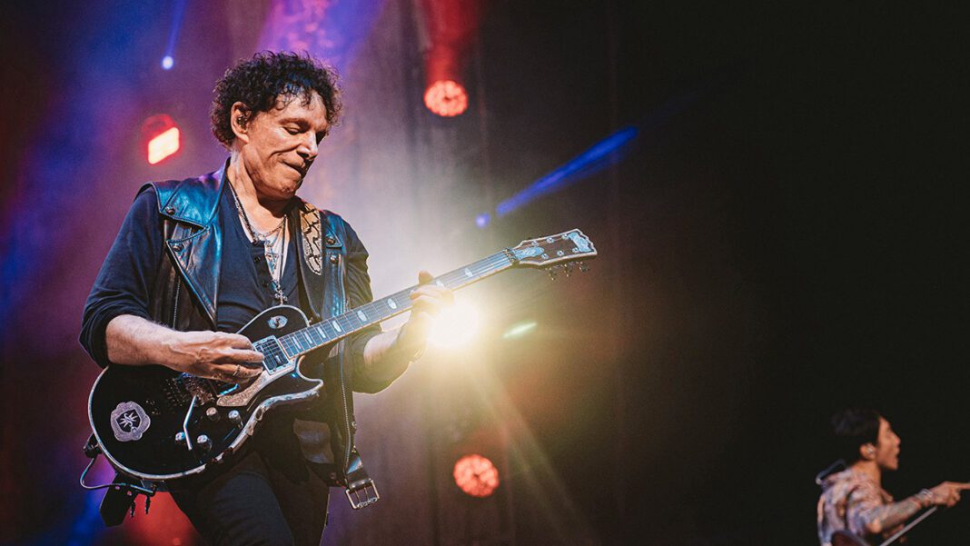 Unleash Your Guitar Skills with Neal Schon’s Legendary ’80s Rock Sound