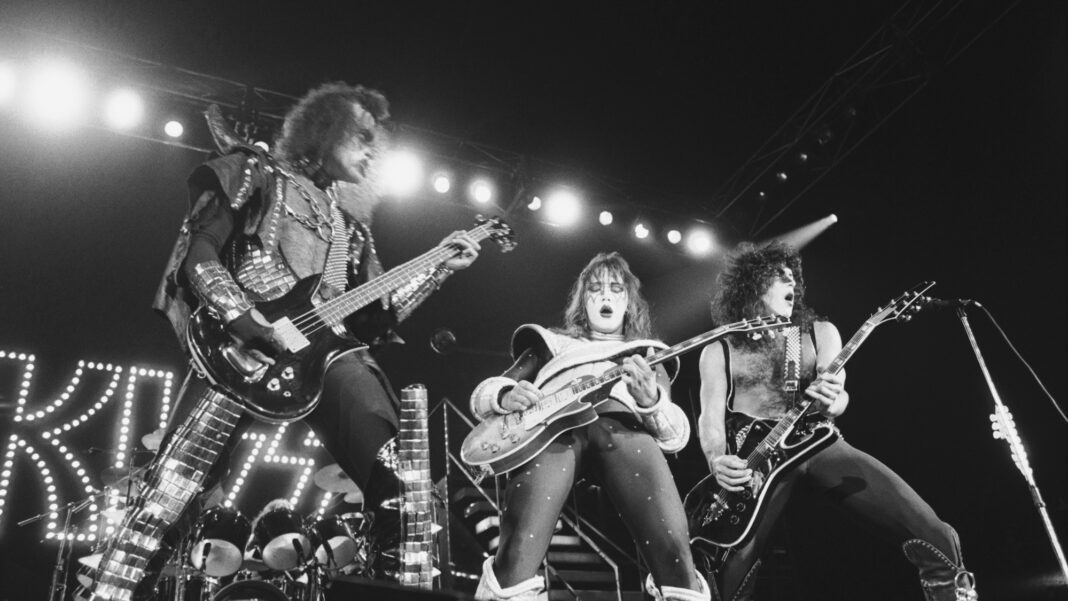 40 Legendary Guitarists Share Their Most Mind-Blowing Kiss Guitar Moments