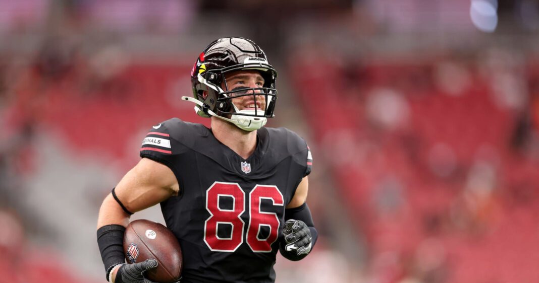 49ers Eagerly Pursuing Zach Ertz After Cardinals Departure, NFL Rumors Suggest