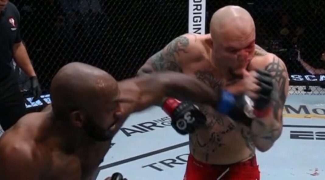 Khalil Roundtree Jr. Dominates Anthony Smith at UFC Vegas 83 (Watch Video)