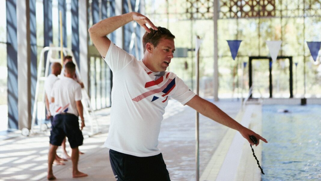 Adam Elliott Receives Prestigious Award for Coaching Alex Yee and Sophie Coldwell