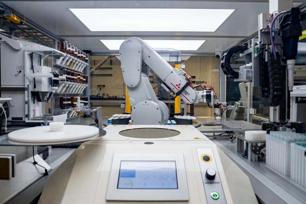 The Future of Science: Embracing Autonomous Labs