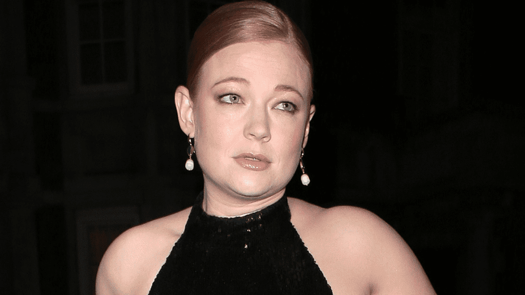 Rising from Obscurity: ‘Succession’ Star Sarah Snook’s Early Struggles in Hollywood