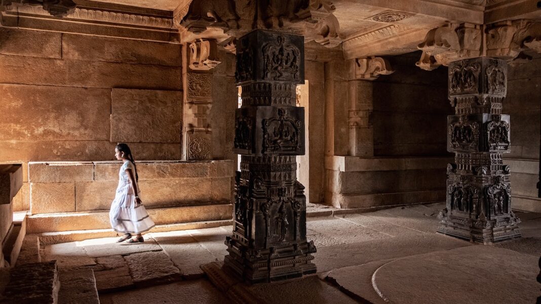Exploring the Magnificent Rock-Hewn Temples of Hampi, India: A Photo Journey
