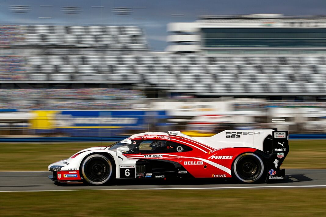 Porsche Dominates Opening IMSA Test Session, Beating BMW by 0.035s at Daytona 24h Roar