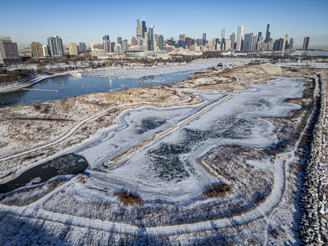 Monday’s Winter Storm Alert: Brace for Snow, Sleet, and Freezing Rain in Chicago