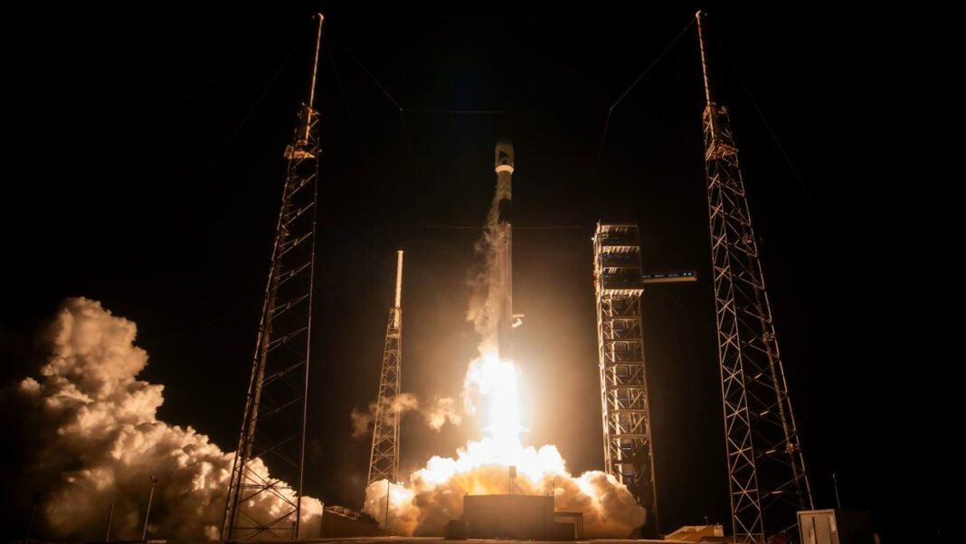 Experience the Spectacular SpaceX Launch of NASA’s PACE Satellite (photos)