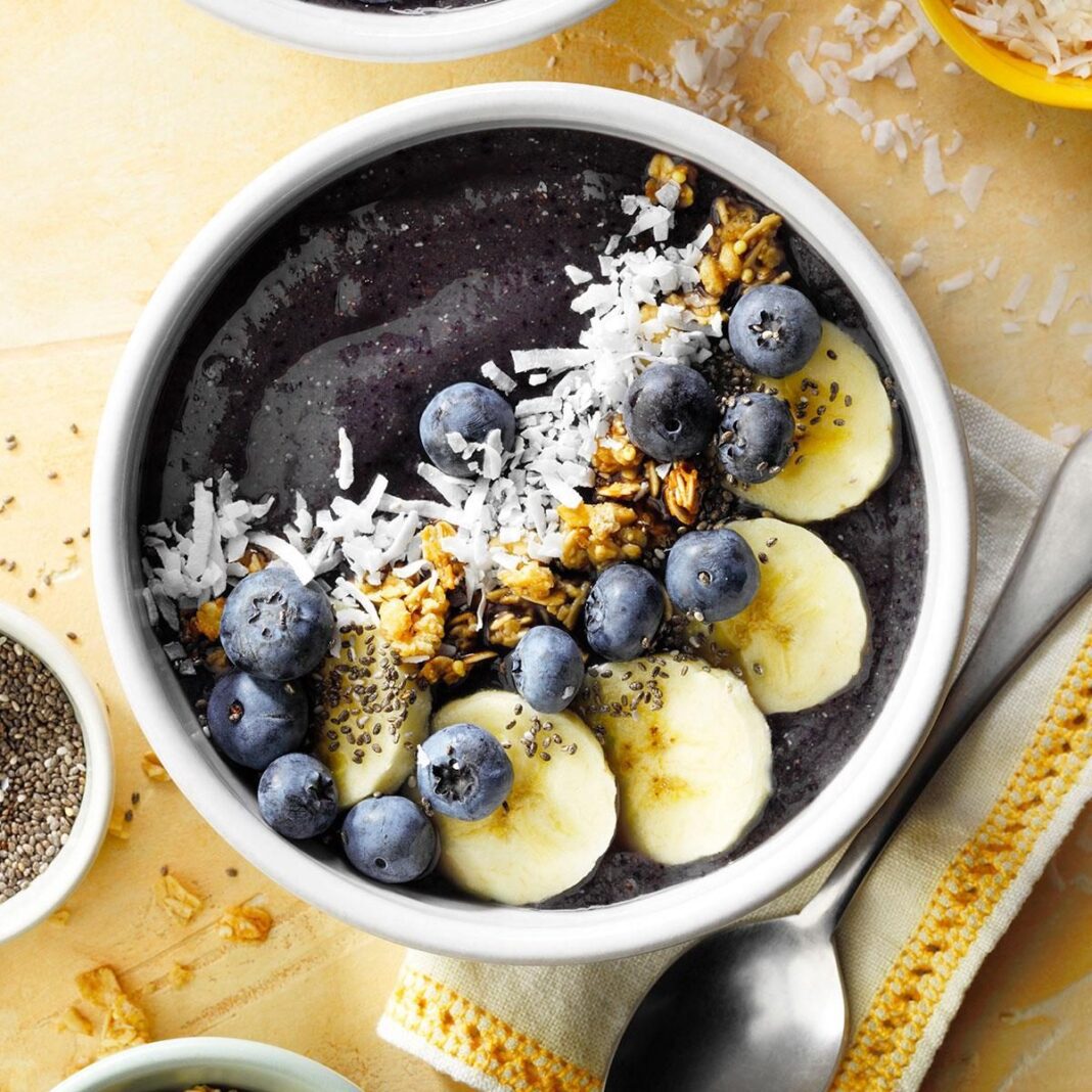 Deliciously Refreshing Blueberry Papaya Smoothie Bowl