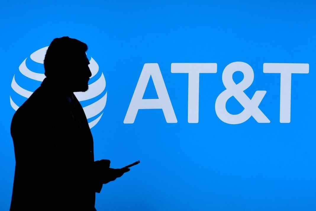 AT&T Offers $5 Credit to Customers Hit by Service Outage