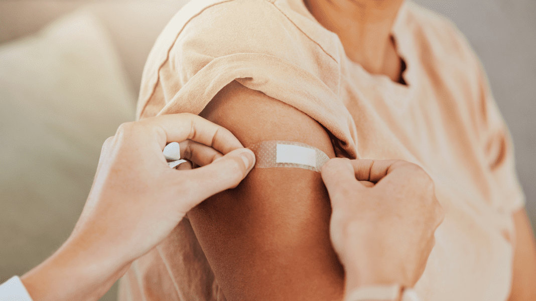 CDC Urges Americans Over 65 to Receive Extra COVID-19 Vaccine