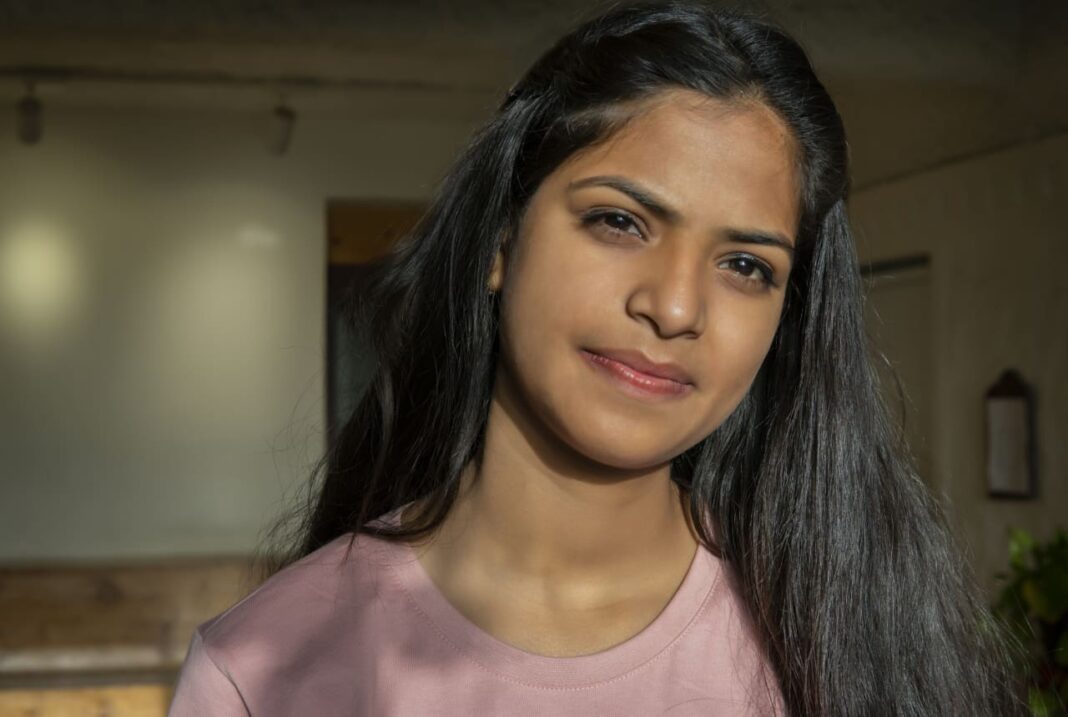 How to Help a Friend Whose Husband is Controlling Her Life