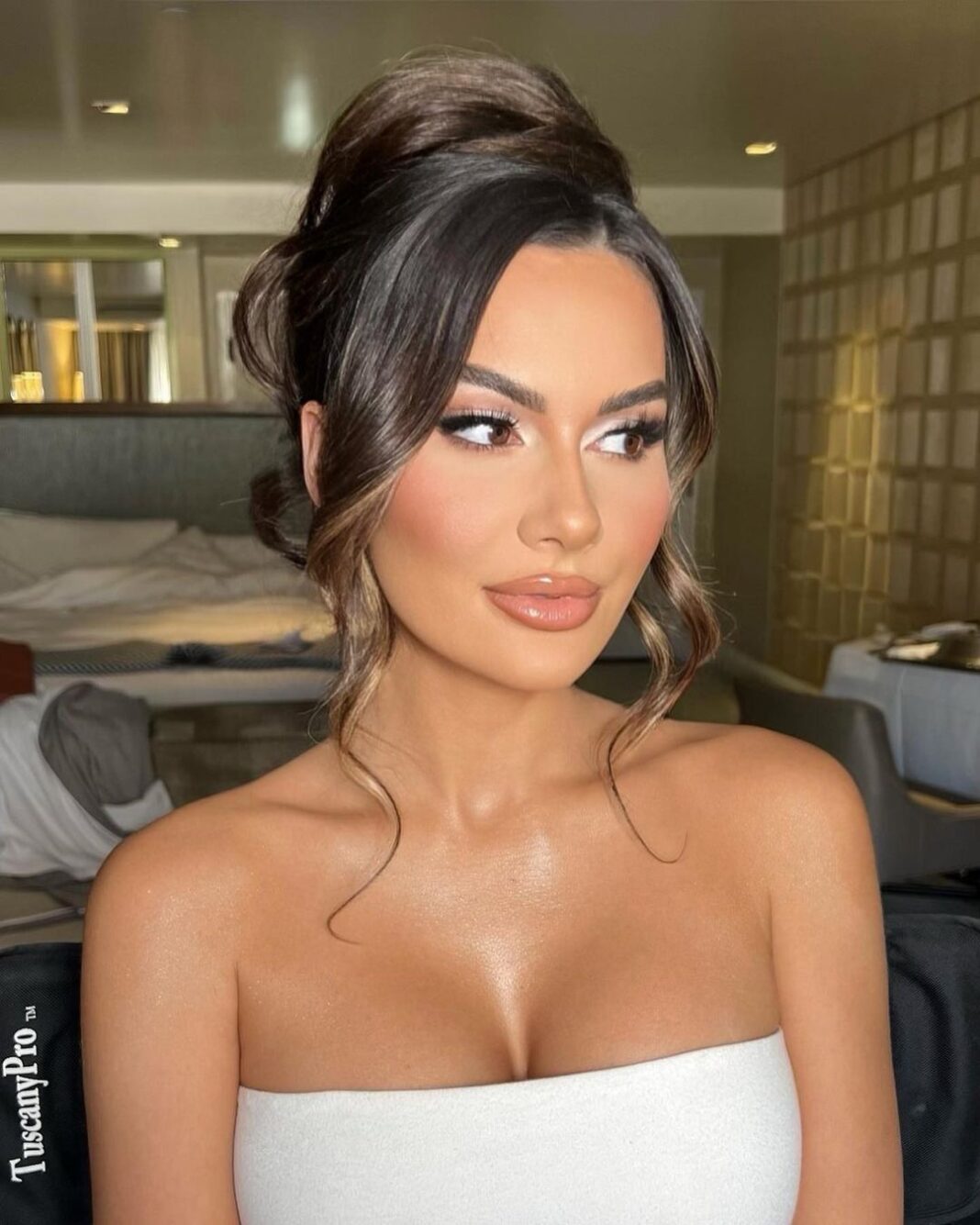 Get Glowing: Jess From Love Is Blind Reveals Her Skin Care and Makeup Routine