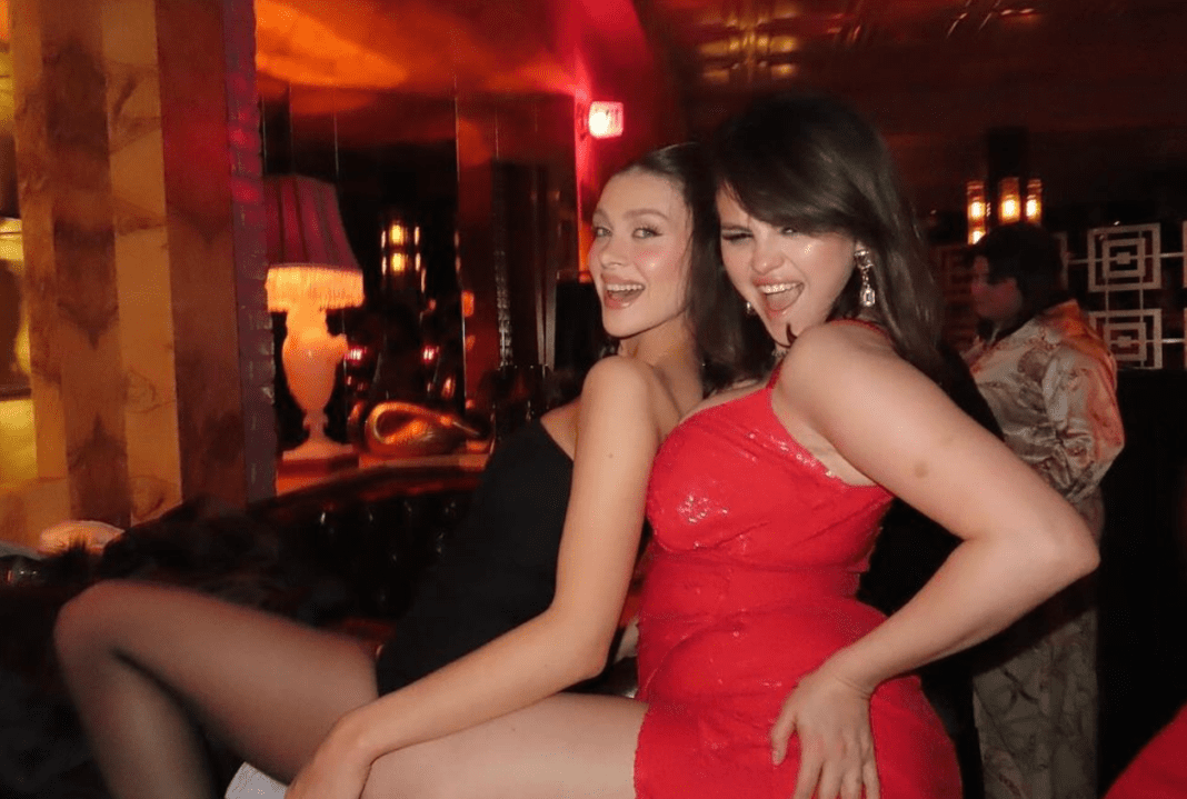selena-gomez-stuns-in-red-dress-at-benny-blancos-birthday-party.png Selena Gomez Stuns in Red Dress at Benny Blanco’s Birthday Party