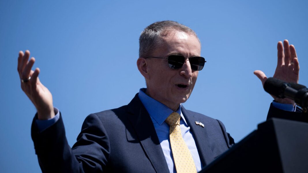 Intel’s bold claims for new chip, plus bad calls on Wells Fargo, Freeport-McMoRan