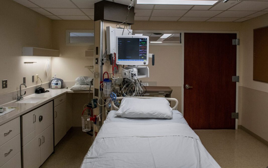 Husband Unable to Pay Medical Bills Kills Wife in Her Hospital Bed: Police