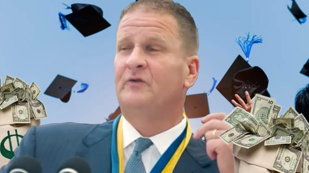 billionaire-juices-speech-with-1000-to-each-umass-dartmouth-graduate.jpg Billionaire Juices Speech with $1,000 to Each UMass Dartmouth Graduate