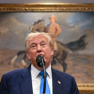 trump-says-global-baseline-tariff-rates-will-stay-at-10.jpeg Trump says global baseline tariff rates will stay at 10%