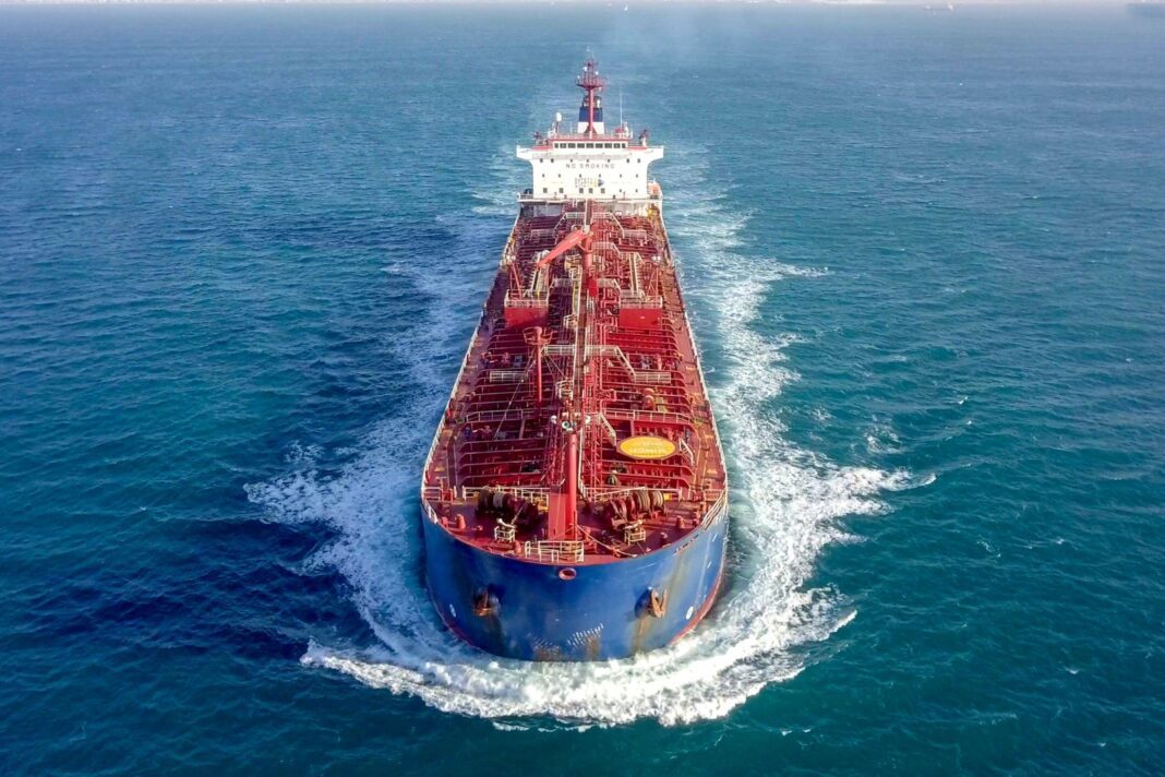 crude-oil-falls-back-after-thursdays-rally-on-us-and-eu-sanctions-on-russian-energy.jpg Crude Oil Falls Back After Thursday’s Rally on US and EU Sanctions on Russian Energy