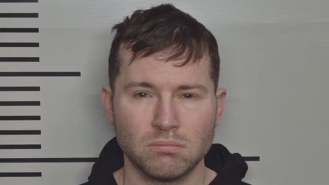 YouTuber ‘Mr. Crafty Pants’ Allegedly Arrested for Child Porn