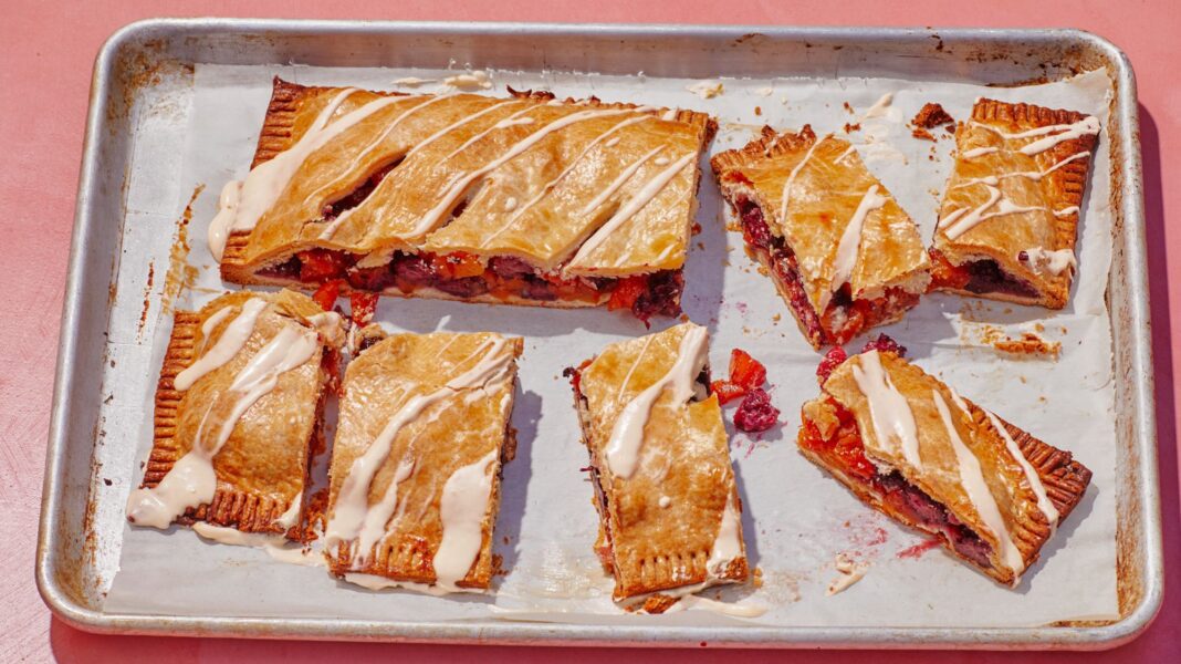 The #1 Best Baking Sheet Out of 14 We Tested (2025)