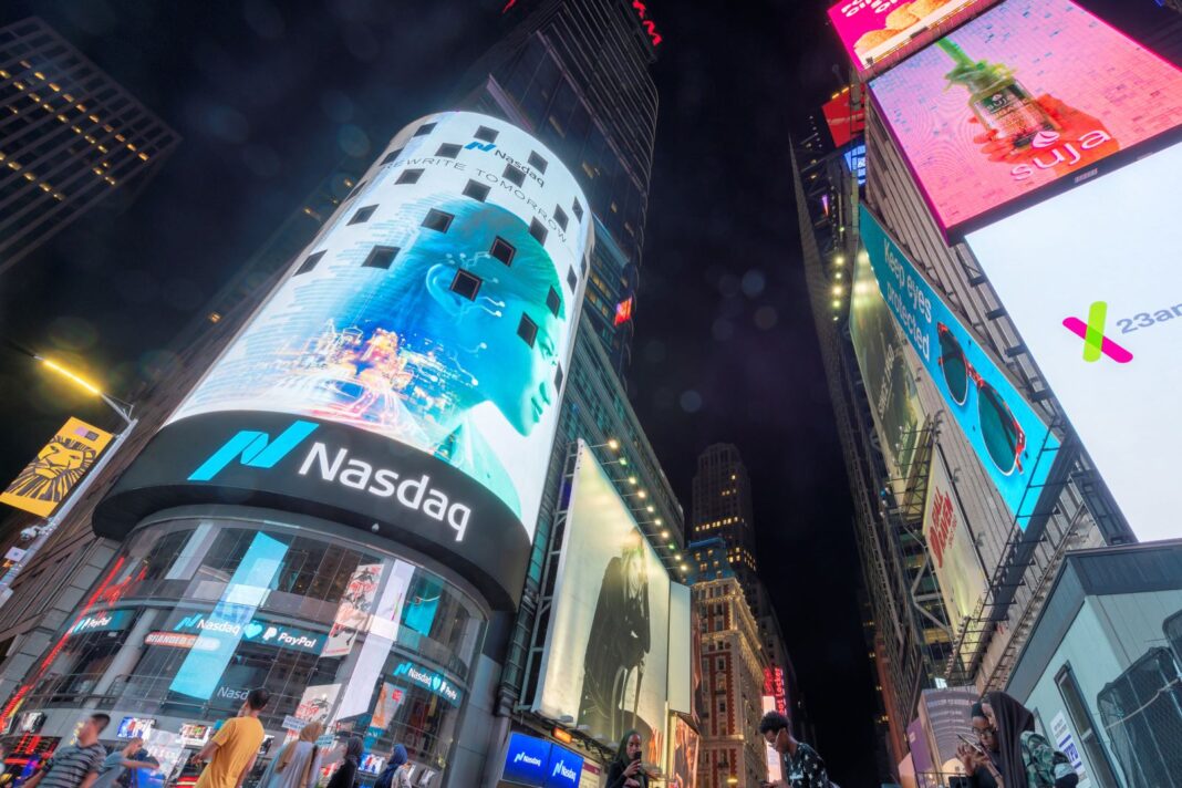 tech-stocks-lead-the-overall-market-higher.jpg Tech Stocks Lead the Overall Market Higher