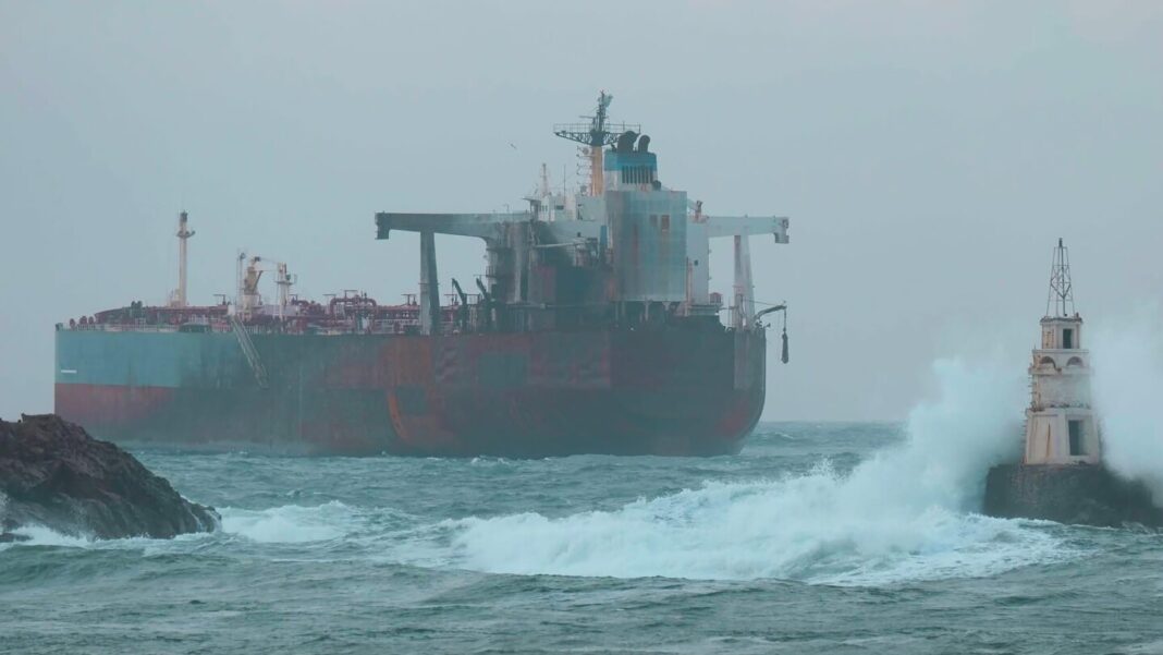 Oil tanker Kairos stranded in Black Sea amid Ukraine war tensions