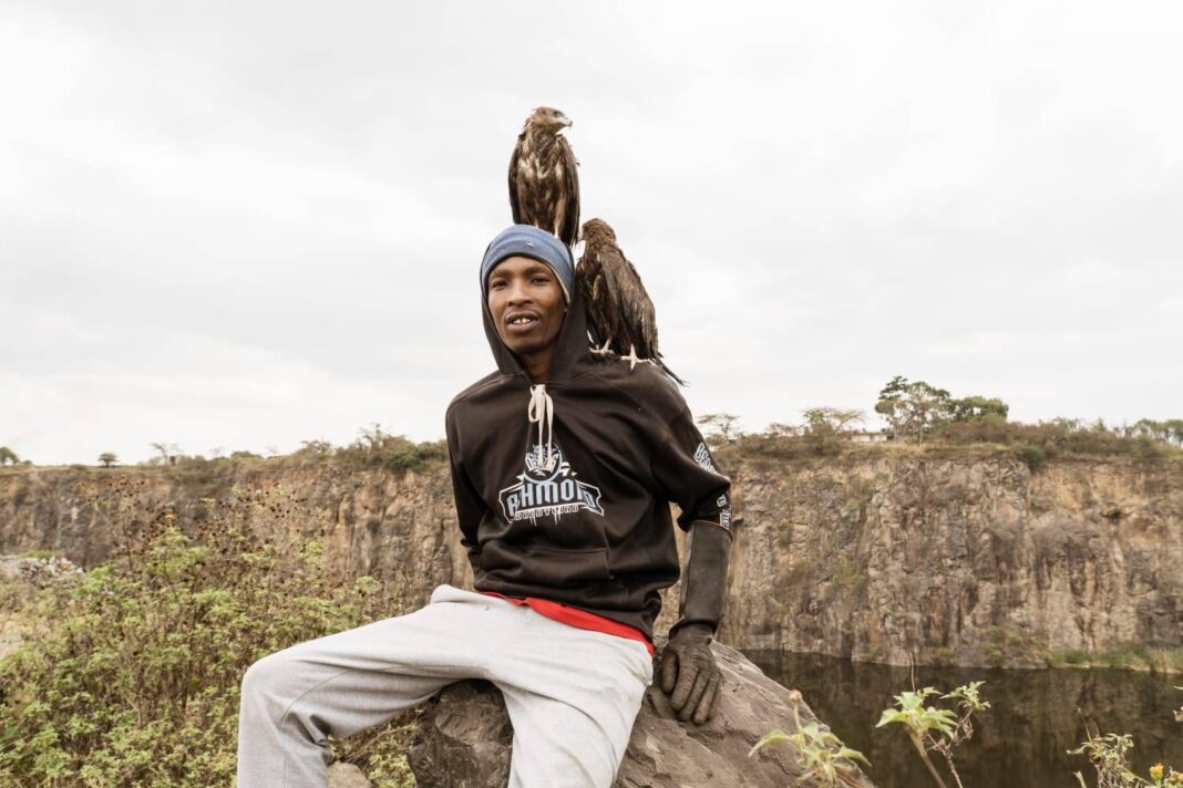 Nairobi Birdman – Kenya’s Homeless Bird Guardian