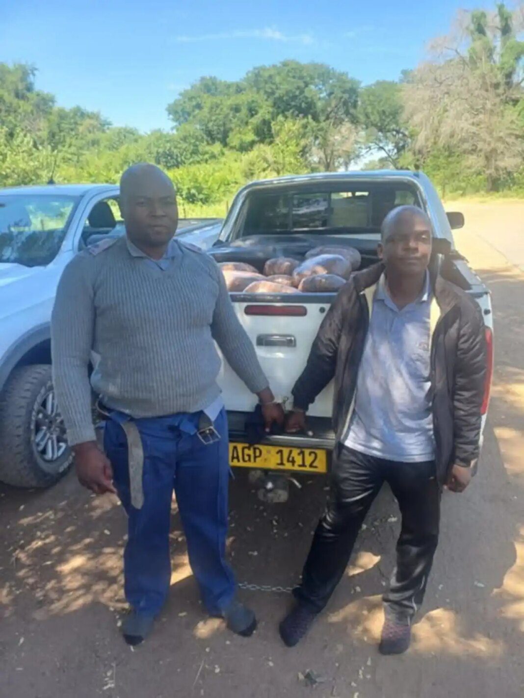 Fake ZRP Inspector & ZNA Soldier Nabbed In US$96k Beitbridge Drug Run With 600kg Of Dagga: ‘Real Cop Gave Me The Uniform’