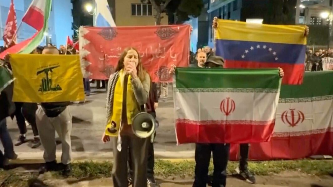 Thousands rally in Athens protesting US-Israeli attacks on Iran