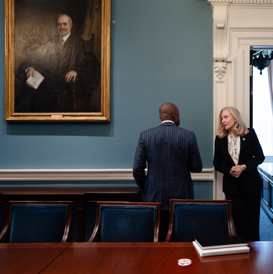 Redistricting Ruling in Virginia Adds to Gov. Abigail Spanberger’s Headaches