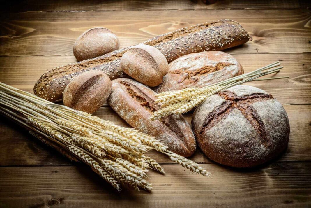 Wheat Extends Losses at Midday