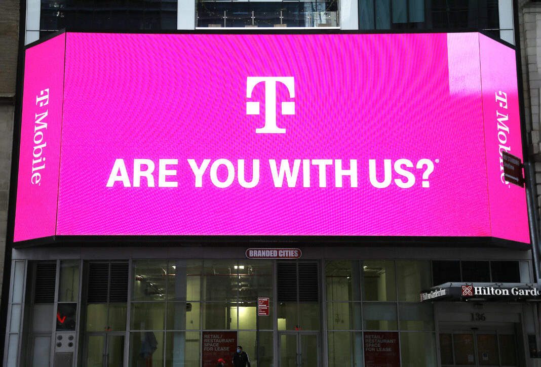 t-mobile-fiber-outage-stretches-into-second-day-as-customers-in-multiple-states-struggle-t6a19983ec264e.jpg T-Mobile Fiber outage stretches into second day — as customers in multiple states struggle to get online